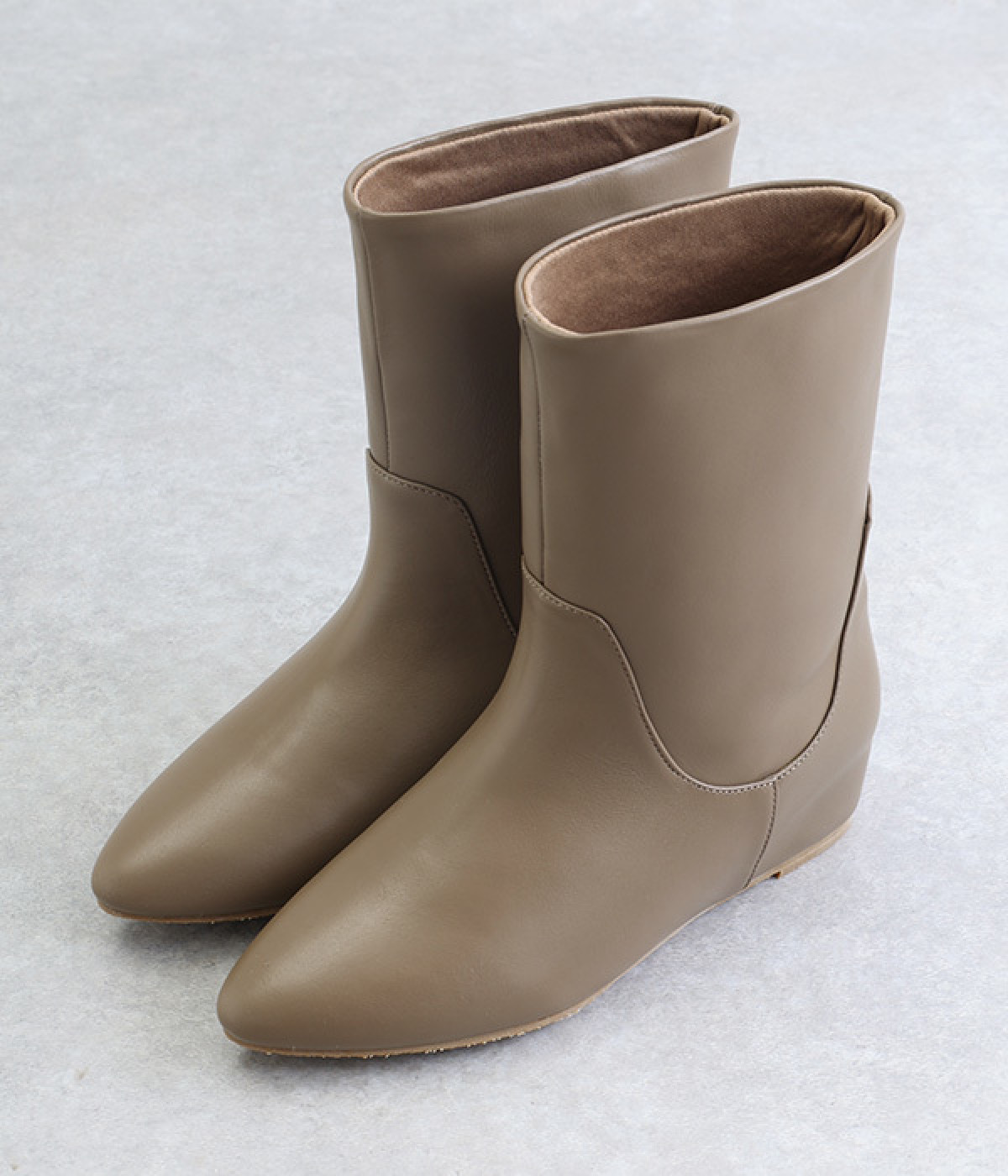 太い筒のブーツ(オーク-S)