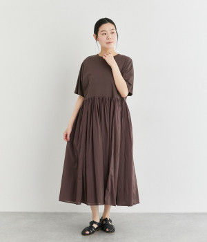 2重布帛ドルマンスリーブワンピース(ブラウン-ONESIZE)