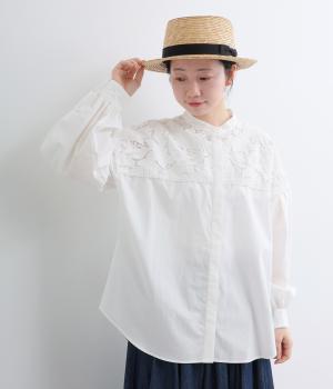 フラワーエンブロイダリー×タイプライターブラウス