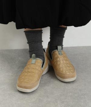 ロゴデザインキルティング 撥水モックシューズ(ベージュ-230)