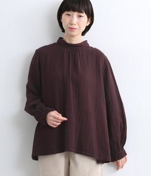 ダブルガーゼハイネックギャザープルオーバー