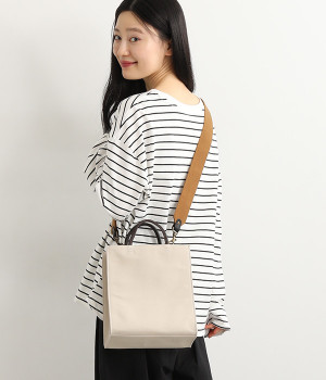 キャンバス×レザースクエア太ボンネルショルダー付き2WAYバッグ(サンドベージュ-ONESIZE)