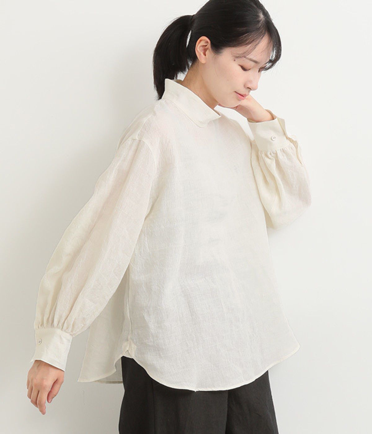 グランジリネンマニッシュブラウス(オフホワイト-ONESIZE)