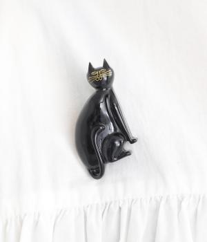 TORANEKO BONBON　ぷっくり樹脂ブローチ(クロ-F)