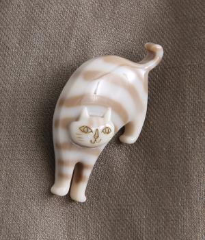 TORANEKO BONBONプルっと樹脂ネコさんブローチ