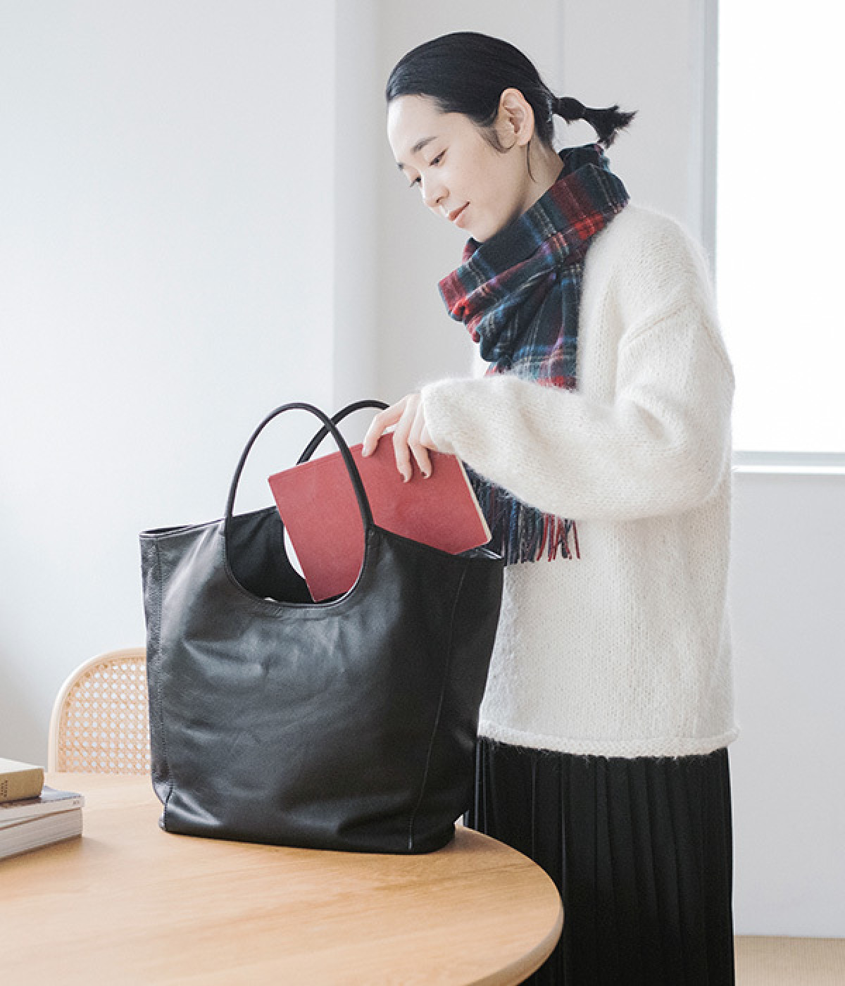 ガーメントレザー サスティナブルサークルトート(ブラック-ONESIZE)