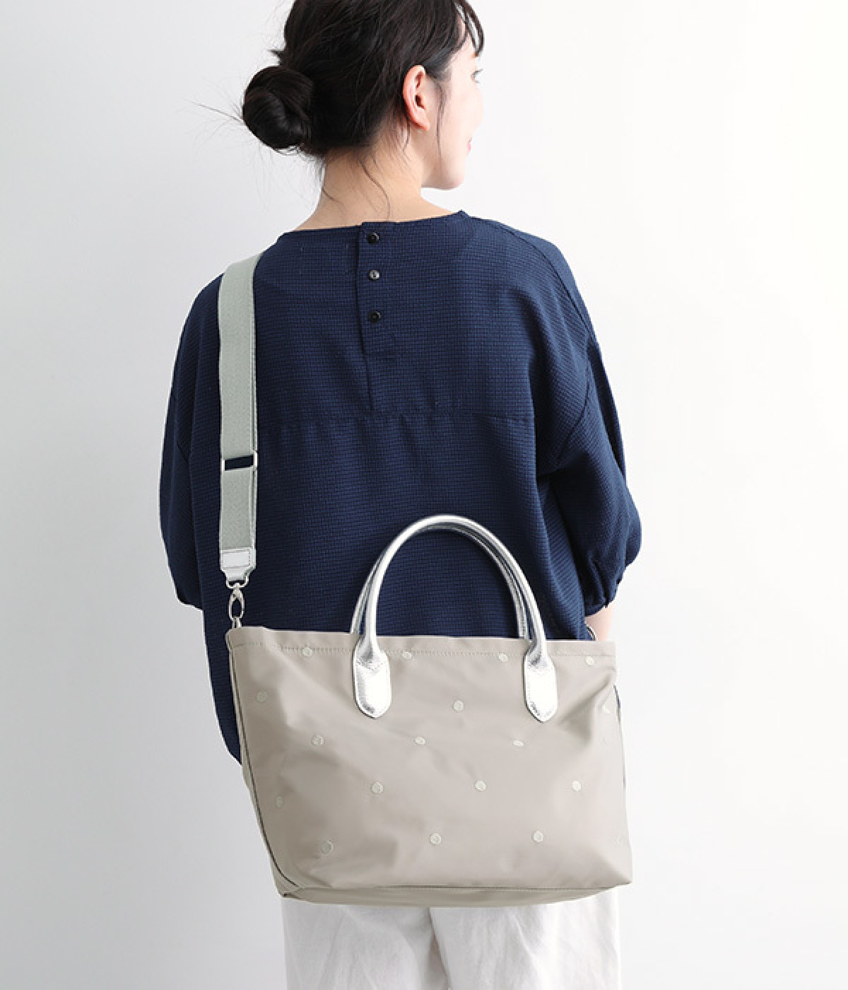ナイロンドット刺繍　牛革2WAYトート(ライトグレー-ONESIZE)