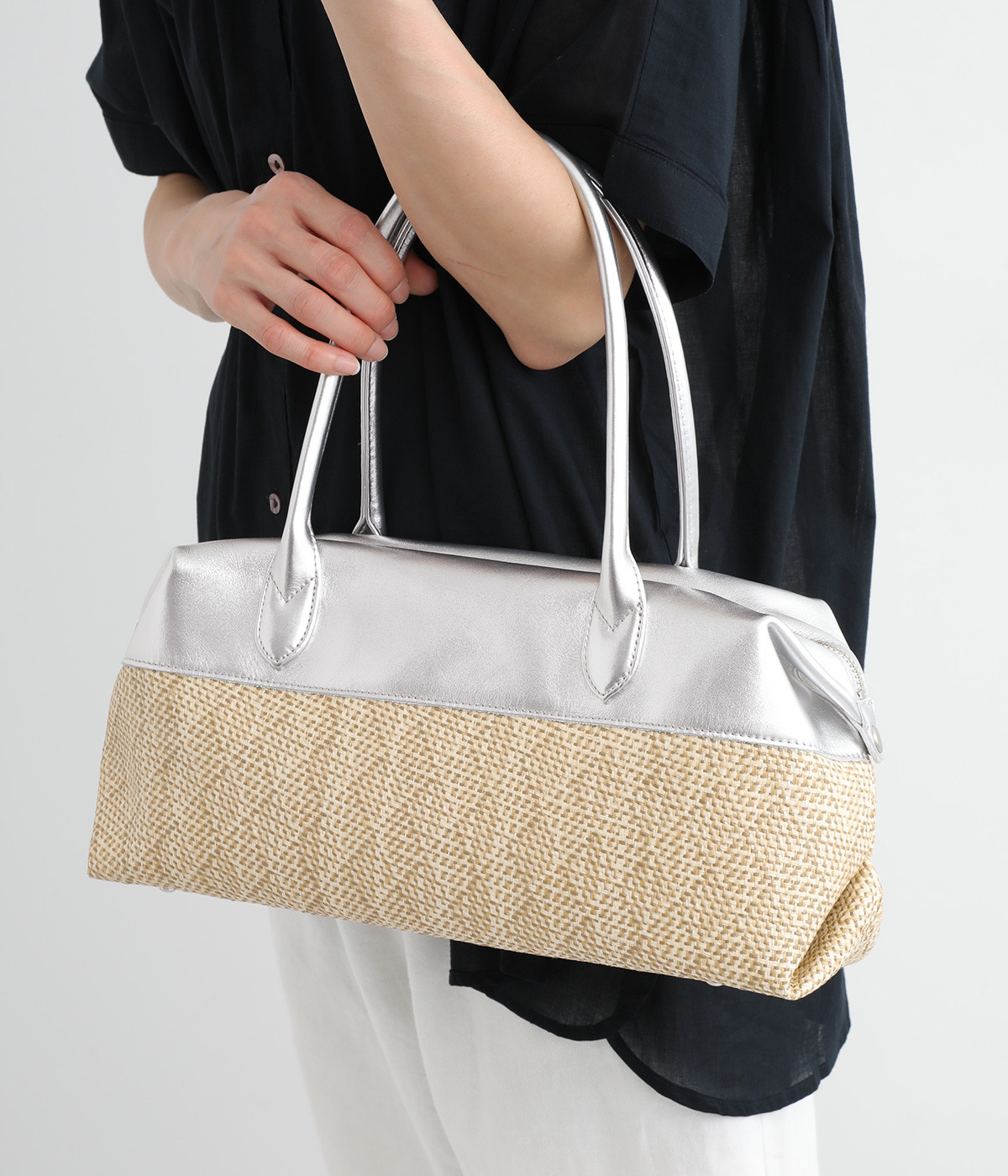 コットンレーヨンエステル混　牛革縦長トート(シルバー-ONESIZE)