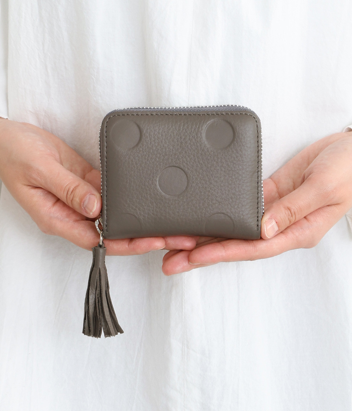 ドット型押し　スキミング防止カードウォレット(グレー-ONESIZE)