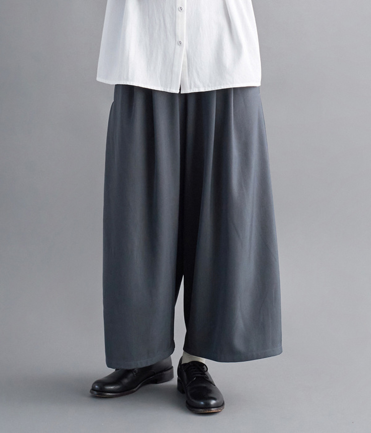 サイドタックワイドパンツ(チャコール-ONESIZE)