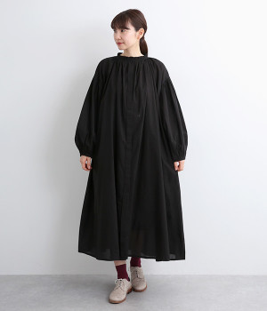 キャンブリック襟フリルギャザーワンピース(ブラック-ONESIZE)