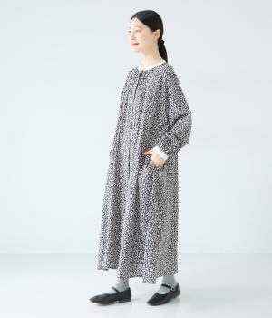 キャンブリックプリントワンピース(ブラック-F)