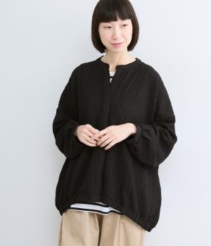 エンボス加工　裾ギャザーワイドシャツ(ブラック-ML)