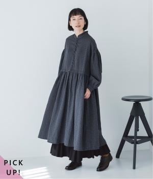 襟フリルくるみボタンワンピース(ネイビー×グレー-F)