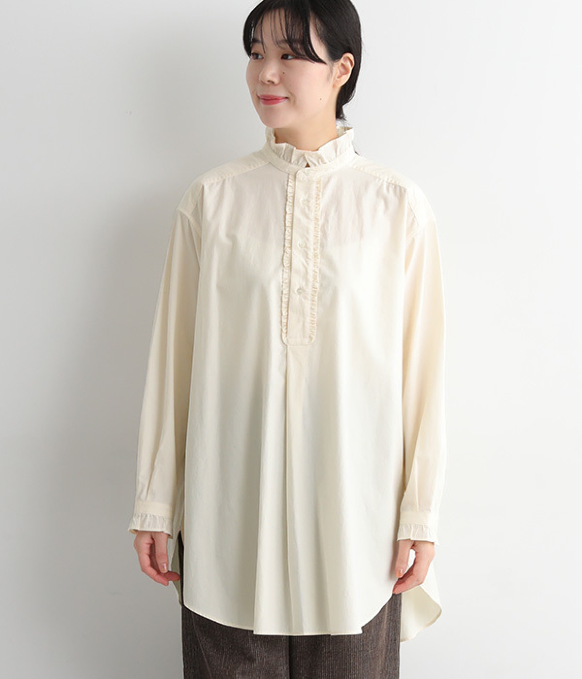 ラッフルロングシャツ(アイボリー-ONESIZE)