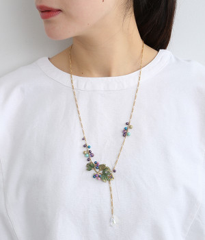 ノブドウラリエット　ネックレス