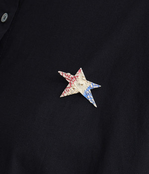 イル・ド・フランス　ブローチ(カラー1-ONESIZE)