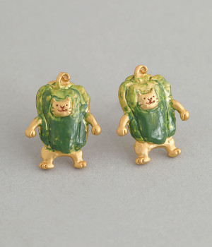 ピーマンボディ　ピアス