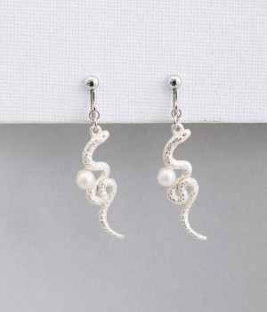 サーペンス　イヤリング