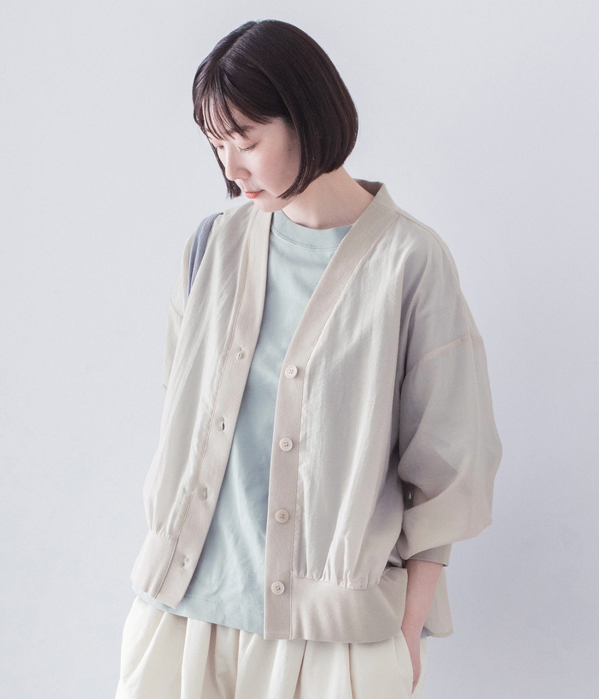 テンセルナイロンシアーVネックカーディガン(グレージュ-ONESIZE)