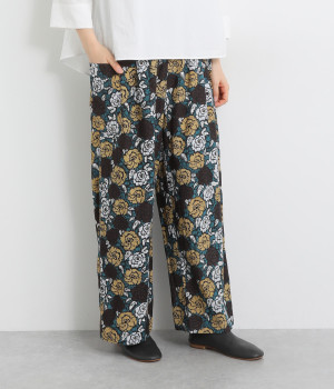 コットンモダールドゥドゥルフラワープリント　サイドポケットワンタックパンツ(ブラック-ONESIZE)