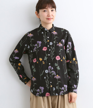 コットンキャンブリックボタニカルプリントレギュラーシャツ(ブラック-ONESIZE)
