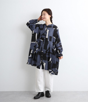 コットンフェイデッドプリントフロントタックロングシャツ(ネイビー-ONESIZE)