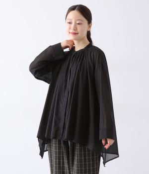 オーガニックコットンボイル無地　変形ヘムカラーブラウス(ブラック-ONESIZE)