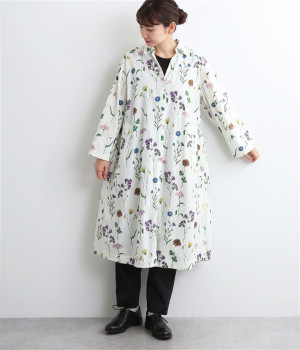 コットンキャンブリックボタニカルプリントスキッパーワンピース(アイボリー-ONESIZE)