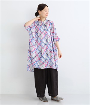 LightVoileチェックプリントワイドギャザーワンピース(オフホワイト-ONESIZE)