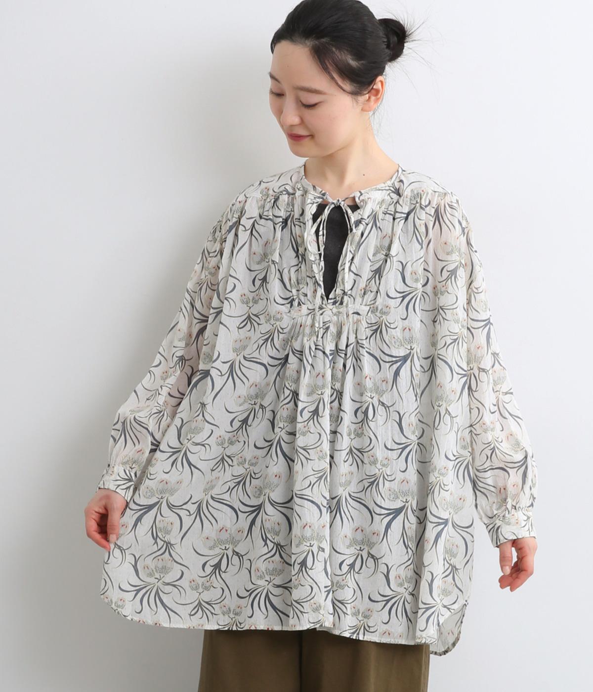シルクタッチボイルアールフラワープリントギャザーヘンリーチュニック(オフホワイト-F)