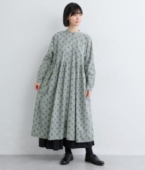 手捺染コットン　バインフラワープリント　ドルマンワンピース(スモークグリーン-F)