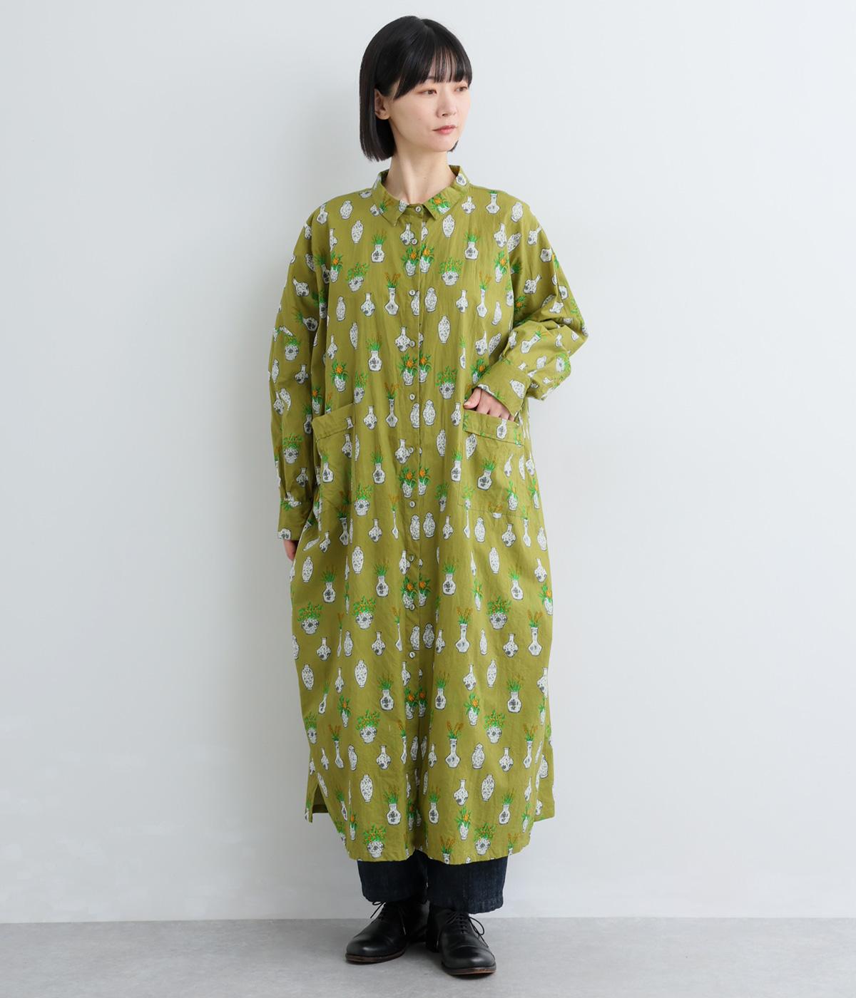 手捺染コットン　フラワーポットプリント　後ろギャザーチビ襟ワイドワンピース(ピスタチオ-F)