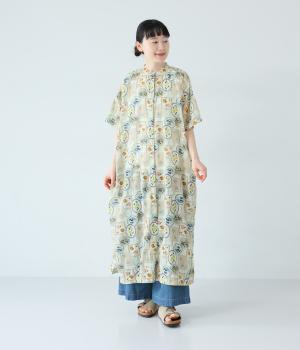 ライトボイルVoyageプリント　スタンドカラーワイドシャツワンピース(アイボリー-F)
