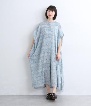 シルクタッチボイルArt Nouveauプリント　タックスリーブワンピース(グレー-F)