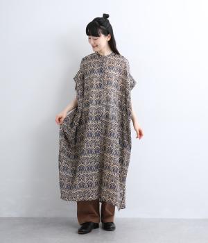 シルクタッチボイルArt Nouveauプリント　タックスリーブワンピース(ネイビー-F)