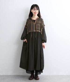 スカーフプリント×シルクタッチボイル　ワイドスリーブワンピース（キャメル・F）