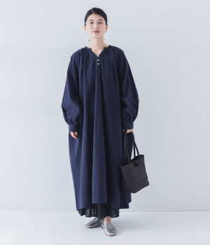 コットンリネン 後ろタックワンピース