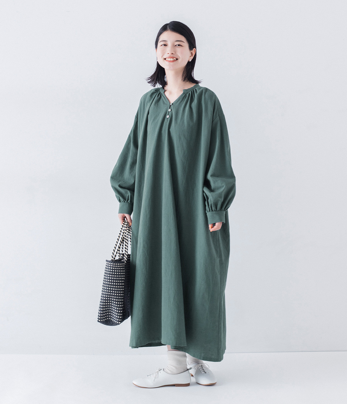 コットンリネン 後ろタックワンピース(グリーン-ONESIZE)