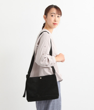 マイクロファイバースエード　ショルダーバッグM(ブラック-ONESIZE)