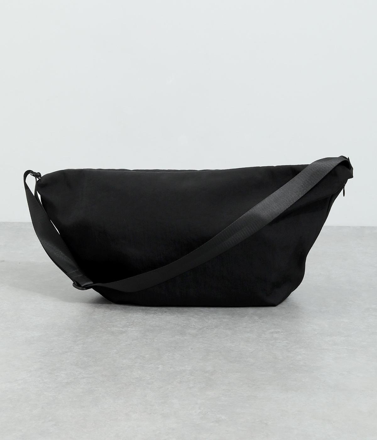 STOMACH SHOULDER BAG M(ブラック-F)