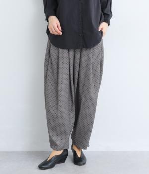 ダボットパンツ