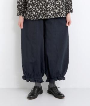 ツイルデザイン裾フリルパンツ(チャコール-F)