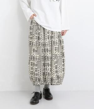 パッチワーク風リーフランダムタック入りスカート(ホワイト-F)