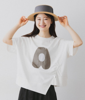 アシンメトリー三角デザインTシャツ(ホワイト-ONESIZE)