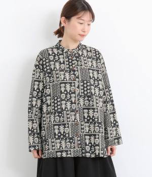 パッチワーク風リーフスタンドカラーシャツ(ブラック-F)