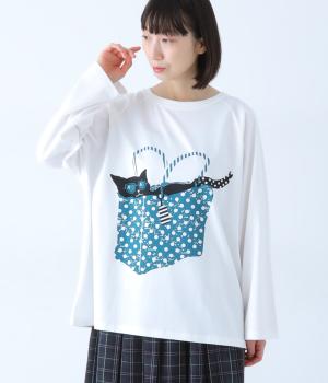 鞄に入った猫プリントロングＴシャツ(ホワイト-F)
