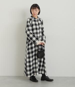 ブロックチェックリブ付きドルマンワンピース(ホワイト&ブラック-F)