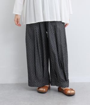 コットンシャンブレードットタック入りゆるパンツ(ブラック-F)