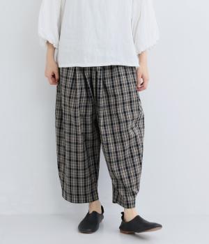 ナチュラルチェック　ゆったりしたパンツ(ブラック系-F)